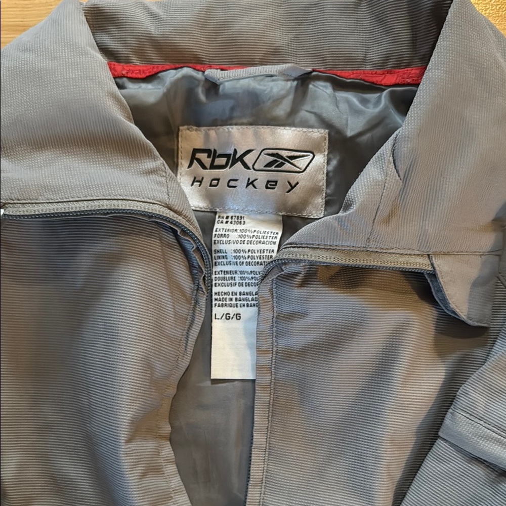 BNWOT RBK Hockey Gray Jacket Boys Size Large